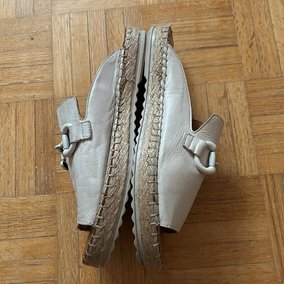 Tyche - Picture 2 of 12